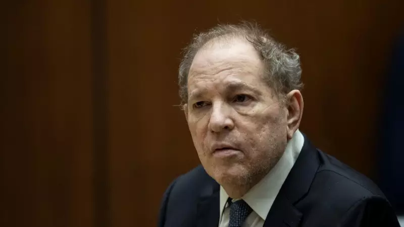 El ex productor de cine Harvey Weinstein comparece en la corte en el Centro de Justicia Criminal Clara Shortridge Foltz en Los Ángeles, California, el 4 de octubre de 2022.