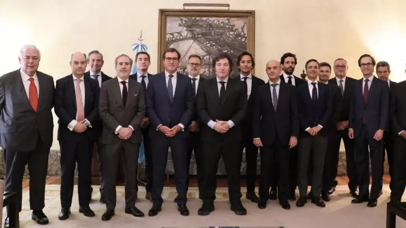 La polémica foto de la reunión de Milei con empresarios españoles: 'Hoy han debido celebrar el Día del Hombre'