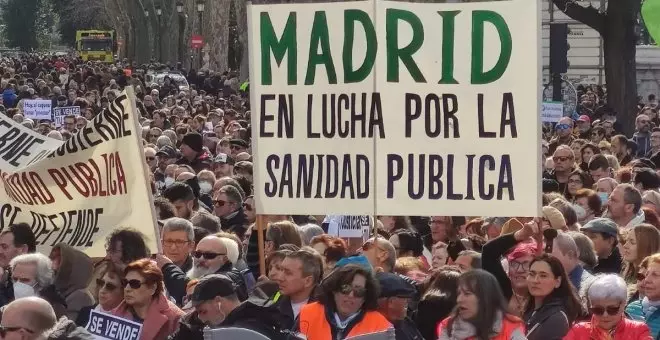 Una nueva manifestación por la sanidad pública llenará las calles de la capital bajo el lema "Madrid sigue en pie"