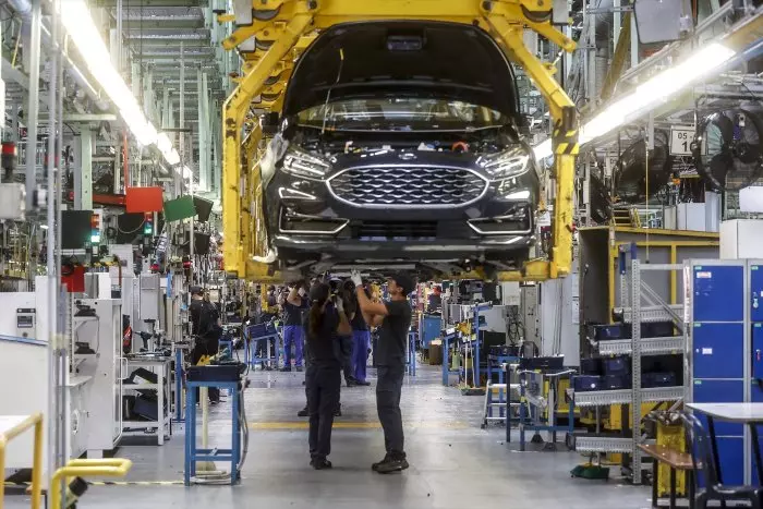 Ford Almussafes fabricará 300.000 unidades al año del nuevo coche, que se lanzará a mediados de 2027