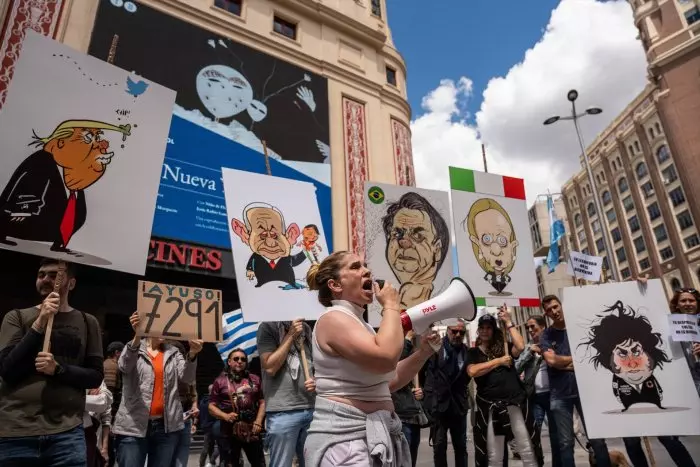 Unas 200 personas se manifiestan en Madrid contra Milei y el "cónclave fascista" de Vox