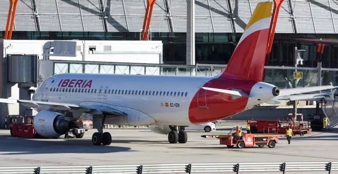 La dueña de Iberia reduce un 95,4% sus pérdidas del primer trimestre