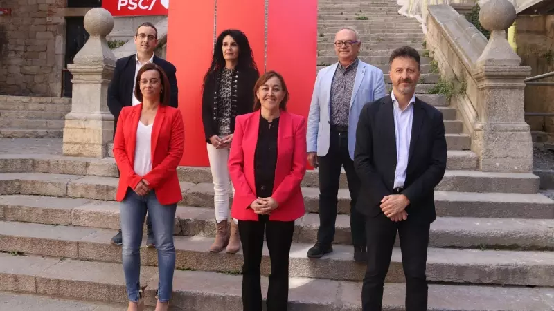 Els sis primers membres de la llista del PSC a les comarques gironines amb Sílvia Paneque al capdavant