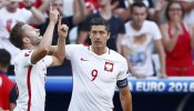 Polonia pasa a octavos sin necesitar los goles de Lewandowski