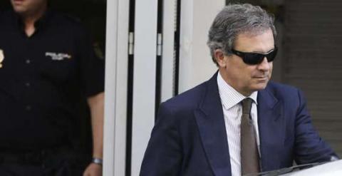 Jordi Pujol Ferrusola abandona la Audiencia Nacional tras un interrogatorio.