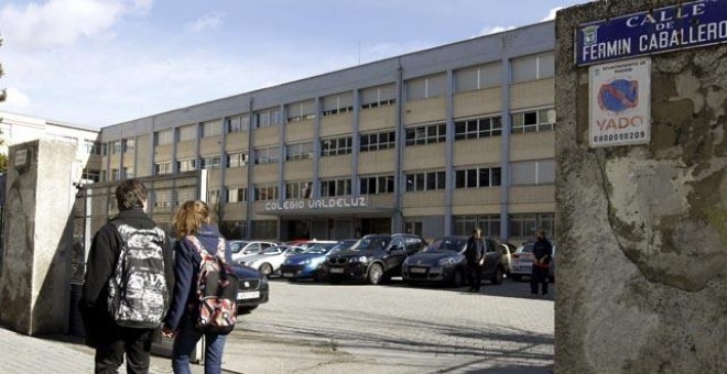 Vista de la entrada al colegio Valdeluz Agustinos del distrito Fuencarral-El Pardo de Madrid.