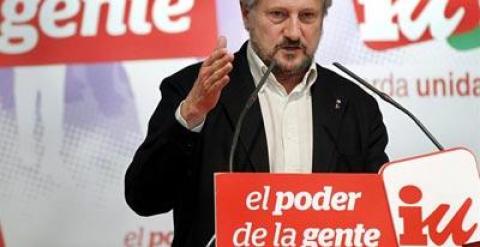 El cabeza de lista de Izquierda Plural a las elecciones europeas, Willy Meyer, durante su intervención en un mitin en Gijón.
