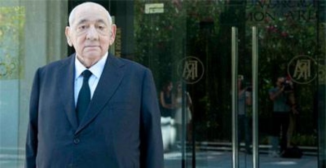 Isidoro Álvarez, presidente de El Corte Inglés, de 79 años, ha sido ingresado en un hospital de Madrid.