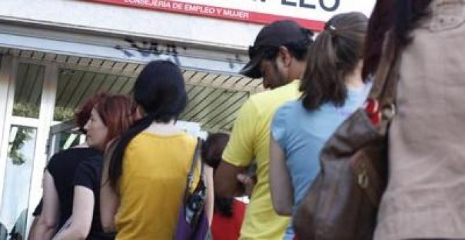 El paro juvenil en España supera el 40%. guillermo sanz