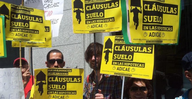 Una protesta contra las cláusulas suelo abusivas. -EFE