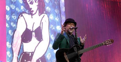 Joaquín Sabina, durante el concierto en Barcelona. EFE