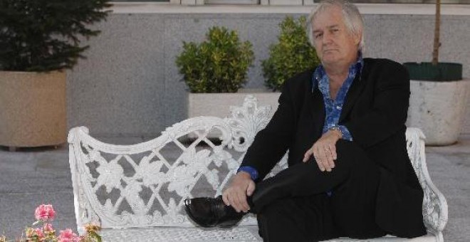 El escritor y dramaturgo sueco Henning Mankell habló en una entrevista con Efe de su obra 'Moriré, pero mi memoria sobrevivirá', un grito sobre lo que el sida está haciendo en Africa.