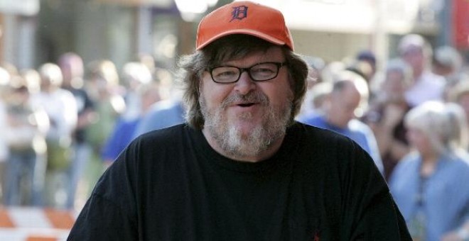 El realizador de cine Michael Moore a su llegada el 2 de agosto pasado al Festival de Cine de Ciudad Traverse que se realiza en el Teatro Estatal de esta ciudad en Michigan (EE.UU.).