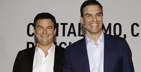 El secretario general del PSOE, Pedro Sánchez, junto al economista francés Thomas Piketty. - EFE