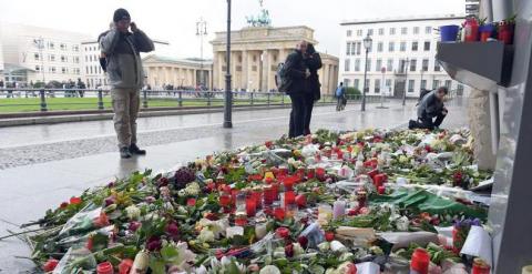 Flores en Berlin Charlie Hebdo
