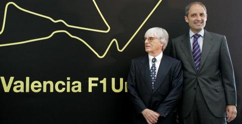 Rita Barberá, Bernie Ecclestone y Francisco Camps en la presentación del circuito urbano de Valencia para la Fórmula 1. EFE