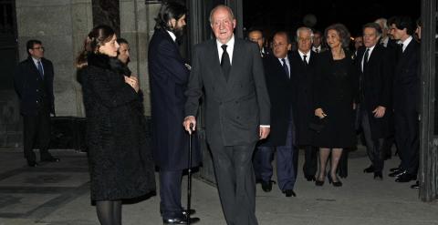 Uno de los últimas apariciones públicas de Juan Carlos I, en el funeral de la duquesa de Alba, el pasado 15 de diciembre, en  Madrid. REUTERS/Alberto Martin