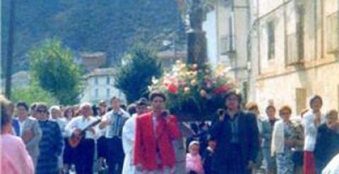 Procesión en honor a la Virgen del Pilar en Libros. FOTO: DIARIO DE TERUEL