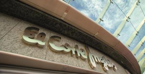 Detalle del logo de El Corte Inglés en un establecimiento de la cadena. E.P.