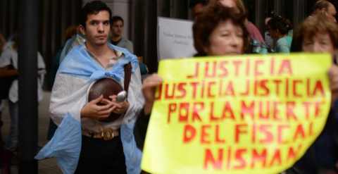Protesta por la muerte del fiscal Alberto Nisman en Buenos Aires. / EFE
