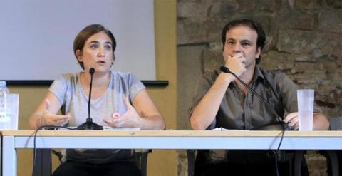 Ada Colau, lider de Guanyem, en una rueda de prensa junto al abogado Jaume Asens. EFE