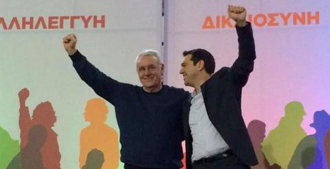 Cayo Lara apoyar al líder de Syriza, Alexis Tsipras, en Patras. / EFE