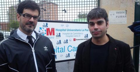 Jorge García Castaño, a la derecha de la imagen, junto al excoordinador regional de IU en Madrid el pasado mes de octubre. / EP