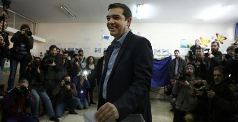 Alexis Tsipras en el momento de votar. / REUTERS/Alkis Konstantinidis