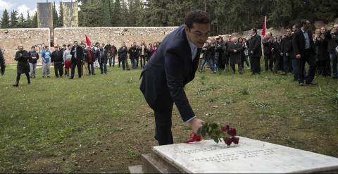 Alexis Tsipras en el memorial por los 200 griegos que murieron luchando contra la ocupación nazi. - CLEMENTE BERNAD