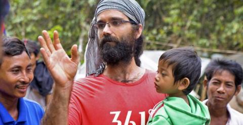 Álex González-Davidson, director de la ONG Madre Naturaleza Camboya.