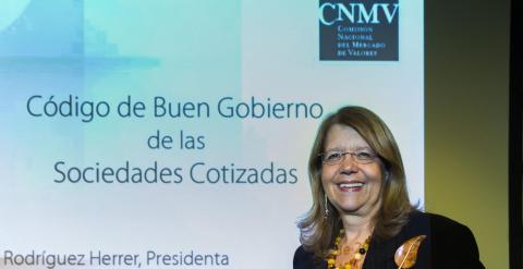 La presidenta de la Comisión Nacional del Mercado de Valores (CNMV), Elvira Rodríguez, durante la presentación del nuevo Código de Buen Gobierno. EFE/EMILIO NARANJO