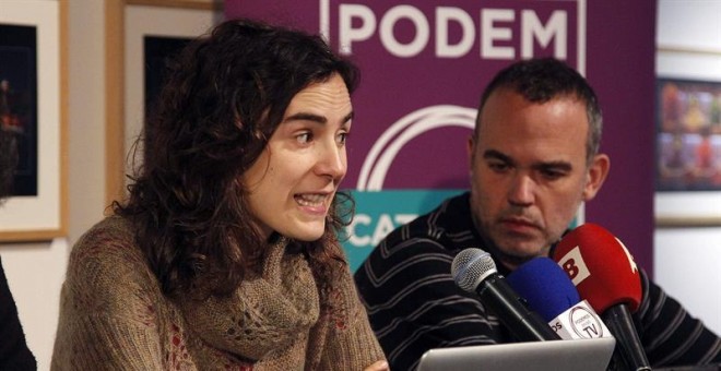 La secretaria general autonómica de Podem Catalunya, Gemma Ubasart y Jordi Bonet, durante la rueda de prensa que ofreció hoy en Barcelona para presentar al equipo de personas que forman parte del Consell Ciutadà Autonòmic