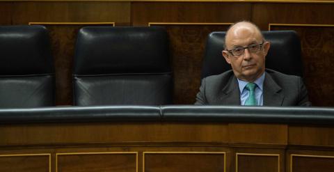 El ministro de Hacienda Cristóbal Montoro en una sesión del Congreso en Madrid./ REUTERS-Andrea Comas