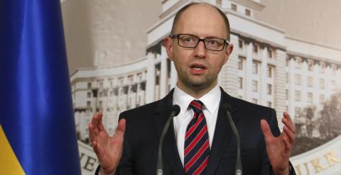 El Primer Ministro ucraniano, Arseny Yatseniuk, explica en rueda de prensa los detalles del nuevo programa de rescate del FMI. REUTERS