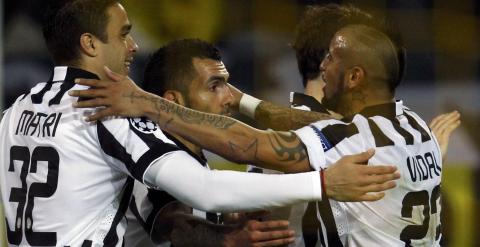 Los jugadores de la Juventus celebran uno de los goles. REUTERS/Ina Fassbender