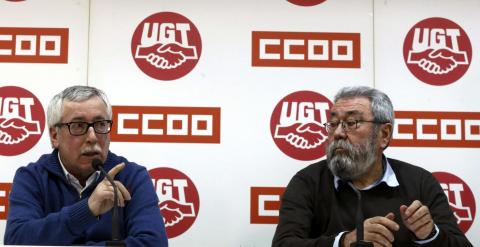 Los secretarios generales de UGT, Cándido Méndez, y de CCOO, Ignacio Fernández Toxo. EFE