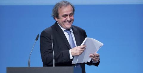 El presidente de la UEFA, Michel Platini, tras ser reelegido en su cargo. /EFE