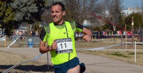 Toni Abadía durante una carrera de cross.