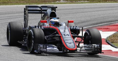 Fernando Alonso, durante los entrenamientos libres. Reuters / Olivia Harris