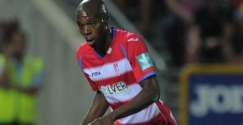 Allan Romeo Nyom, en un partido con el Granada.