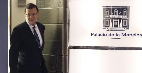 El presidente del Gobierno, Mariano Rajoy, antes de una rueda de prensa en el Palacio de la Moncloa. REUTERS