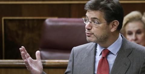 El ministro de Justicia, Rafael Catalá, durante su intervención en el pleno celebrado el 16 de abril en el Congreso de los Diputados. EFE/Emilio Naranjo