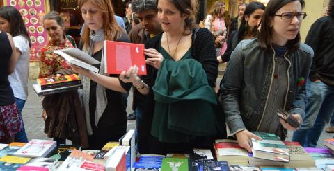 Puestos de libros en las calles de Barcelona./ Javier Coria