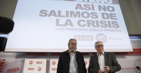 Los secretarios generales de CCOO y UGT, Ignacio Fernández Toxo y Cándido Méndez, en la presentación de las movilizaciones que tendrán lugar con motivo del Primero de Mayo. EFE/Javier Lizó