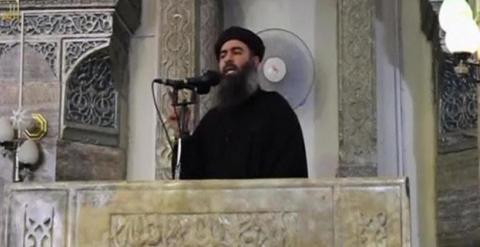 Abu Bakr al Bagdadi en un vídeo fechado en julio de 2014. - REUTERS