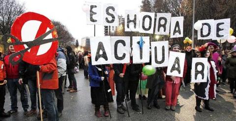 Manifestación en Pamplona en 2011 por unos 'presupuestos participativos y sociales. - EFE
