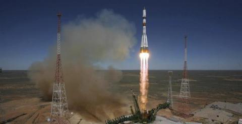 El carguero Progress M-27M tras ser lanzada desde Baikonur (Rusia) hace unos días. EFE