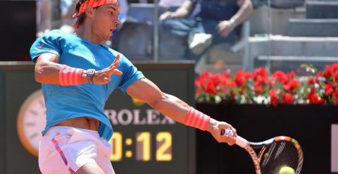 Rafa Nadal durante su encuentro contra Marsel Ilhan. /EFE