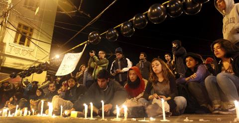 Vigilia en memoria de los jóvenes fallecidos. - REUTERS