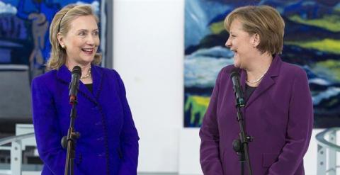 Hillary Clinton y Angela Merkel./ EUROPA PRESS